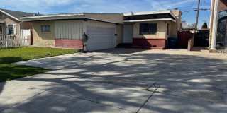 Spacious 3BR House in Bellflower Gallery 1