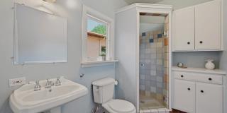2491 Spring Mountain Road Gallery 41