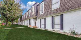 Glen Oaks Apartments Gallery 14