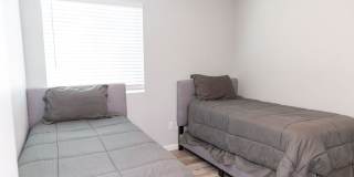 Apply Here www.realty480pm.appfolio.com/listings Gallery 18