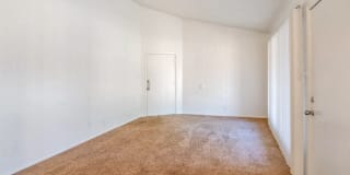 Plaza Square Apartments Gallery 17