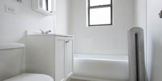 7914 S Hermitage Auburn Gresham Apartments Gallery 3
