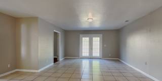 5116 East 28th Avenue Gallery 6