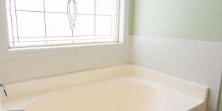 3 Bedroom 2.5 Bathroom with Large Fence Yard Gallery 22