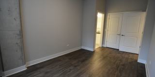 3833 N Broadway Gallery 320