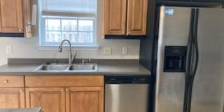 Charming 3 BR/2.5 bath  in a quiet, well-kept neighborhood. Convenient to schools, Tyndall AFB, shopping and hospitals Gallery 1