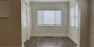 Large centrally located unit with shared yard Large centrally located unit with shared yard Gallery 9