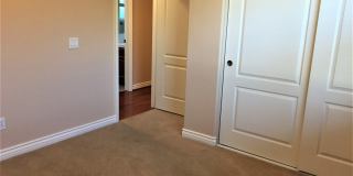 Gorgeous large single family home in Eastlake! Gallery 17
