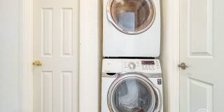 SD: Bright 2BD/2BA Condo in Golden Hill with In-Unit Laundry & Tandem Parking Gallery 9