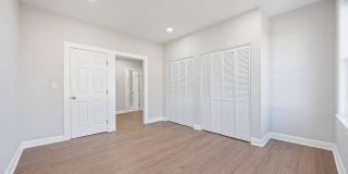 117 South Collins Avenue Gallery 17