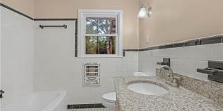 424 Byron Avenue E Gallery 8