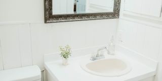 501 Hayes St. Gallery 14