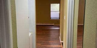Condo in Pendleton Square Gallery 21
