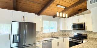 Private Renovated Home in Westside Redding Gallery 9