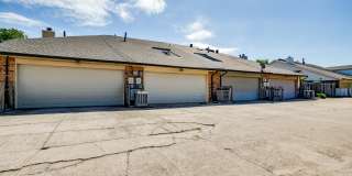GREAT 2BED 2 BATH 2 CAR GARAGE TOWNHOME MINUTES FROM TURNPIKE!!!! Gallery 33