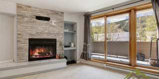 Steps to the Runs, Mountain Views, Spacious Ski Run 1 Bedroom Condo Gallery 1