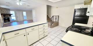 Freshly Renovated 2BD/2.5BA Townhouse in Exclusive Horseshoe Bay Community! Gallery 16