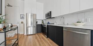 Evani 3223 Wilshire Gallery 3