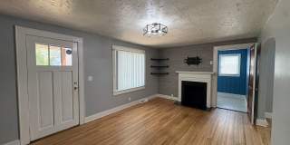 Charming 2/2 With Fenced In Backyard Move In Ready Now! Gallery 3