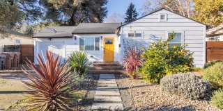 Renovated Two Bedroom West Napa Bungalow Gallery 1