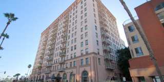 Chic Ocean-View Furnished Studio in a Historic Downtown Long Beach Building Chic Ocean-View Furnished Studio in a Historic Downtown Long Beach Building Gallery 1
