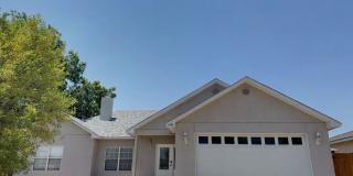 RENTAL Fully Furnished 3 bedroom home Gallery 1
