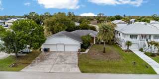 Charming 3-Bedroom Home with Private Pool in Buckingham Air Park Gallery 1