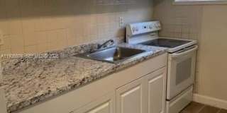 2930 NW 8th St Gallery 1