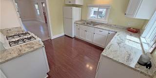 810 Pine Gallery 6