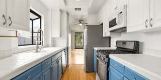 1059 South Sherbourne Drive Gallery 7