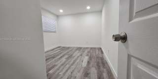 1941 NW 32 St Gallery 9