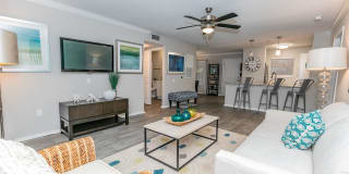 1401 West Paces Gallery 32
