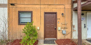 CUTE 2/1.5 w/ New Paint, Washer and Dryer, Close to TCC & FSU! Available NOW for $1050/month! Gallery 4