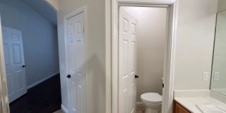 ***MOVE-IN SPECIAL!!!*** 2-Bedroom, 2-Bathroom Townhome located in Henderson, Nevada Gallery 22