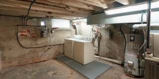 Newly renovated 3 bed 1.5 bath, central air Gallery 25