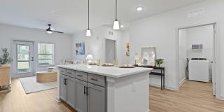 HōM at River Hills Gallery 23