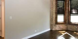 1758 W. Montrose, Gallery 4