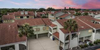 637 DRAKE Lane N Gallery 1