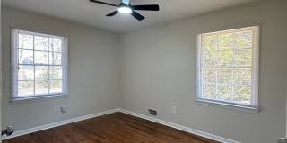 3 bedroom home near Wire Park Gallery 26