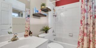 19500 SW 39th Ct Gallery 18