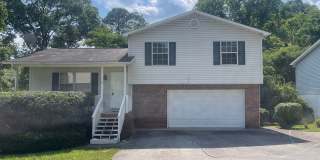 3 bed, 2 bath, 2 car garage home w/ finished basement/bonus room in West Knox Gallery 1