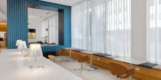 3033 Wilshire Gallery 26