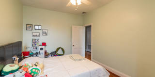 5 Bedroom Townhouse in Spruce Hill Gallery 32