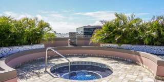 Luxurious 2 bed/2bath/2 parking Fully Furnished in One Waterfront Towers Gallery 18