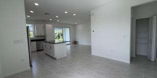 4402 Longwood Lake Square Gallery 4