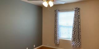 3 Bedroom Updated Townhouse in Fountain Gallery 11