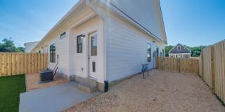 1 Bedroom home with Garage! Gallery 23