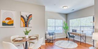Vintage Retreat Apartments Gallery 3