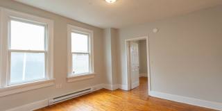 323 S Raleigh Street Gallery 10