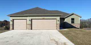 Great spacious home in Willard Gallery 1